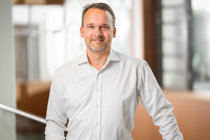 Human in the loop: Why data analytics and AI cannot do without human expertise